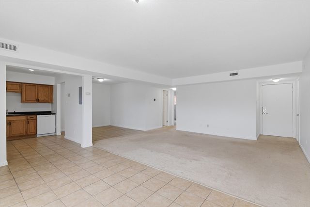 26 Beacon Street 10F, Burlington, MA 01803