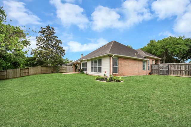 2818 Five Oaks Drive, Missouri City, TX 77459