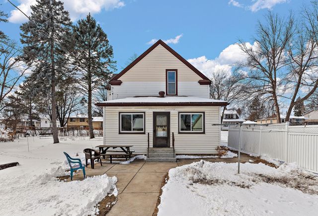 622 11th Avenue N, South Saint Paul, MN 55075