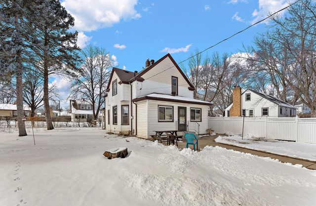 622 11th Avenue N, South Saint Paul, MN 55075