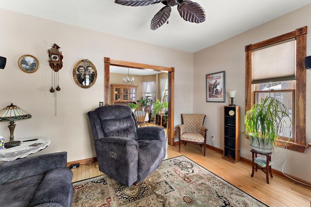 622 11th Avenue N, South Saint Paul, MN 55075