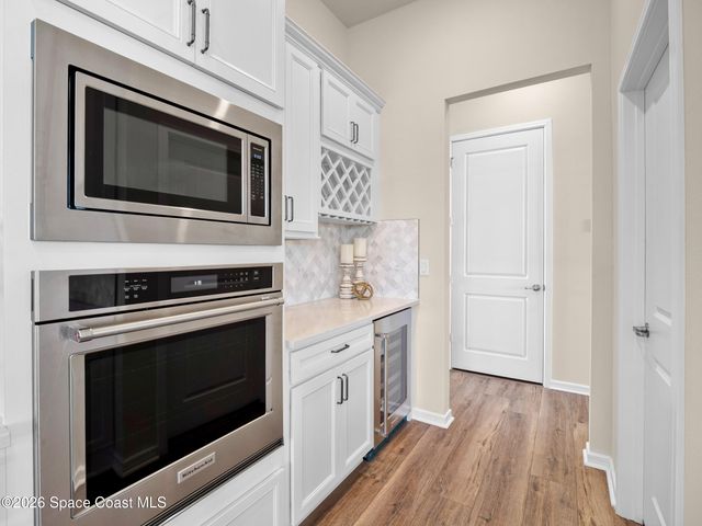 8969 Shoreline Avenue, Melbourne, FL 32940