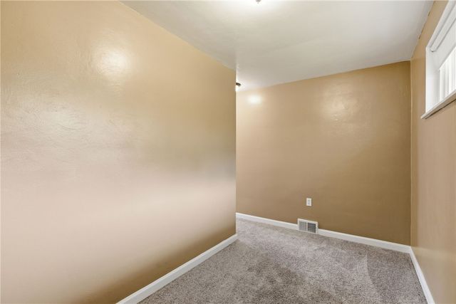 20 Florian Dr, Harmar, PA 15024