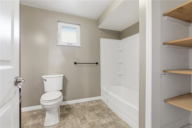 20 Florian Dr, Harmar, PA 15024