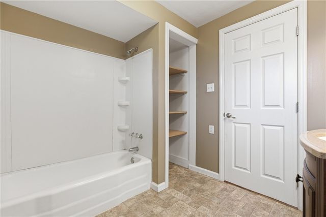 20 Florian Dr, Harmar, PA 15024