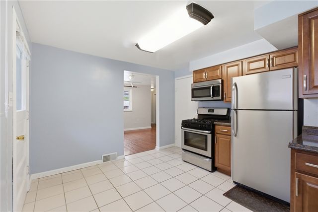 20 Florian Dr, Harmar, PA 15024