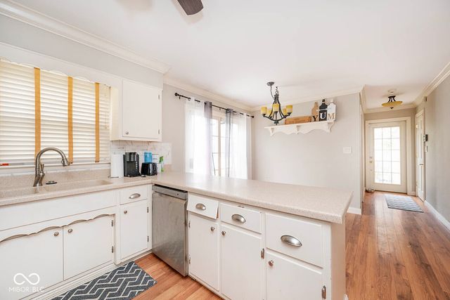 420 Ashford Court, Indianapolis, IN 46214