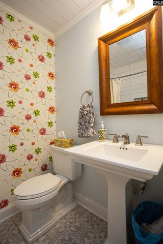 1736 Lake Road, Ridgeway, SC 29130