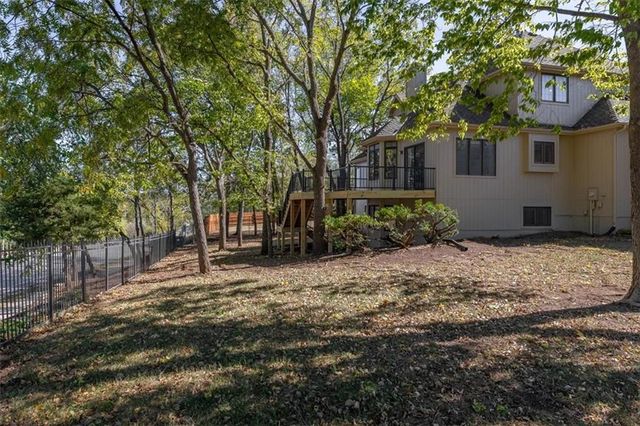 5710 W Goff Court, Lawrence, KS 66047