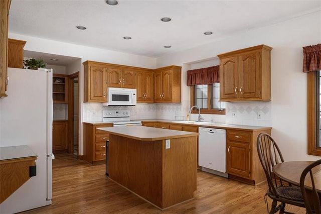 5710 W Goff Court, Lawrence, KS 66047