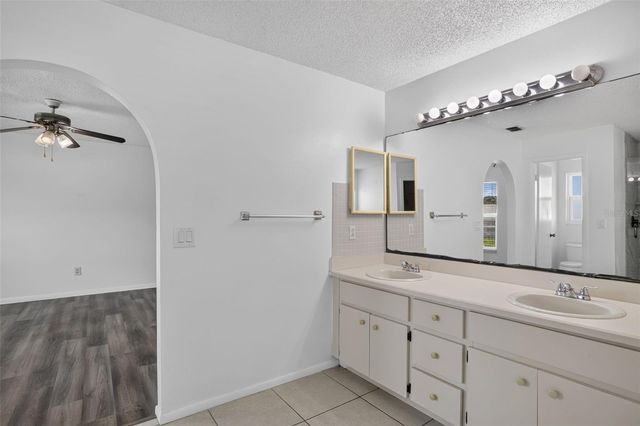 1055 ELIZABETH RIDGE COURT, Kissimmee, FL 34747