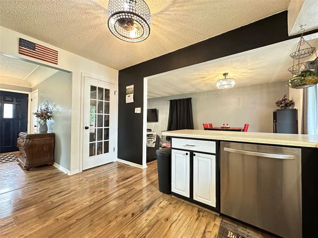 402 SW Ash Drive, Ankeny, IA 50023