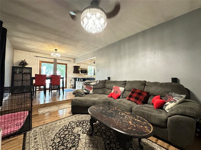 402 SW Ash Drive, Ankeny, IA 50023