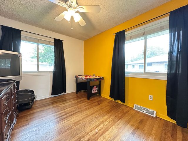 402 SW Ash Drive, Ankeny, IA 50023