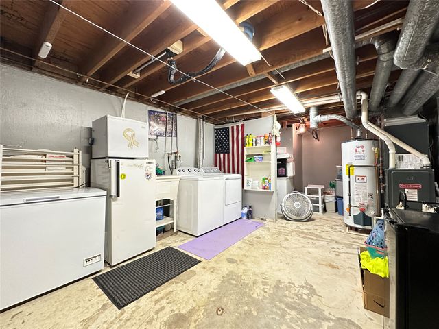 402 SW Ash Drive, Ankeny, IA 50023