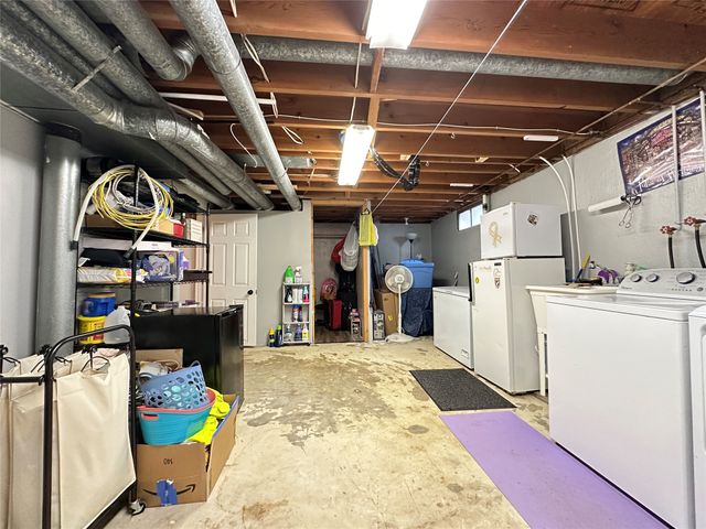 402 SW Ash Drive, Ankeny, IA 50023