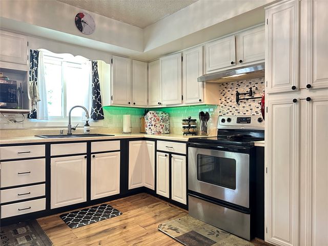 402 SW Ash Drive, Ankeny, IA 50023