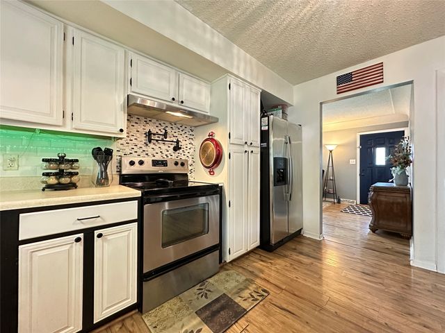 402 SW Ash Drive, Ankeny, IA 50023