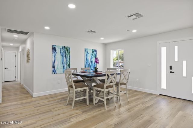 8632 E HIGHLAND Avenue, Scottsdale, AZ 85251