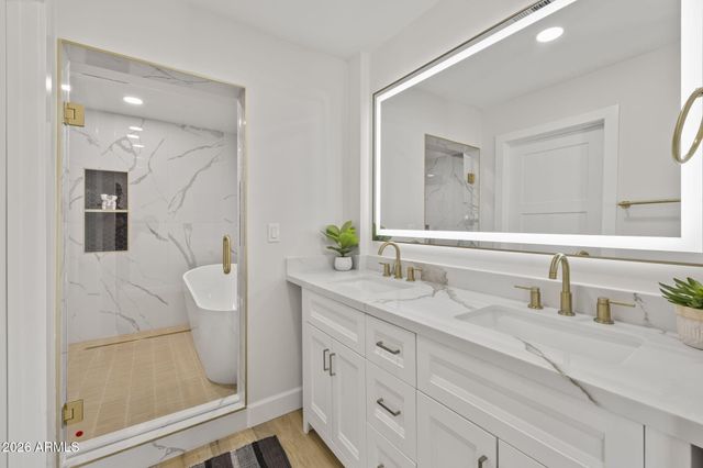 8632 E HIGHLAND Avenue, Scottsdale, AZ 85251