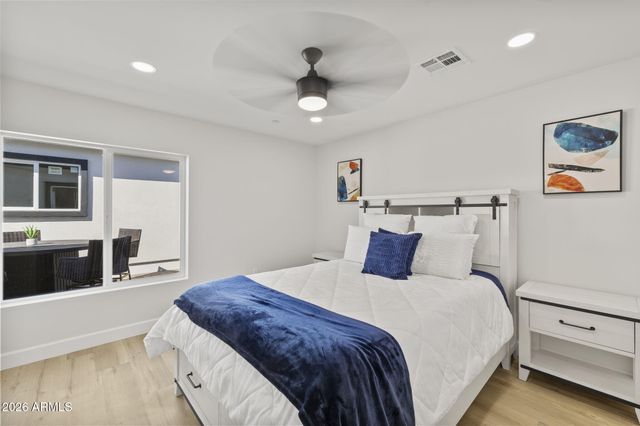 8632 E HIGHLAND Avenue, Scottsdale, AZ 85251