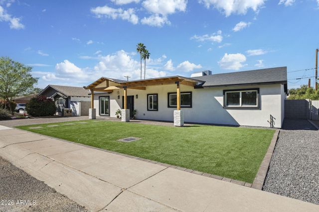 8632 E HIGHLAND Avenue, Scottsdale, AZ 85251