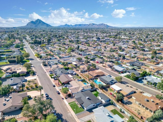 8632 E HIGHLAND Avenue, Scottsdale, AZ 85251
