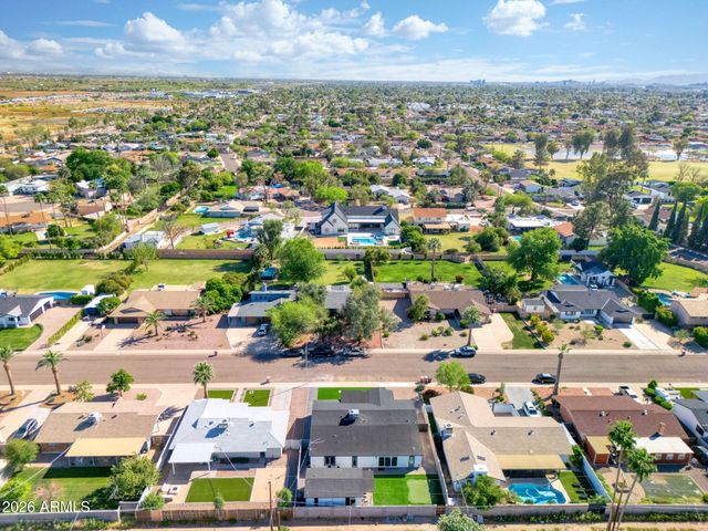 8632 E HIGHLAND Avenue, Scottsdale, AZ 85251