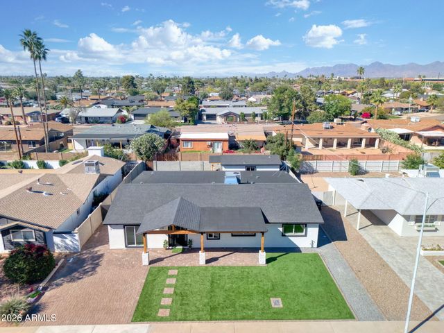8632 E HIGHLAND Avenue, Scottsdale, AZ 85251