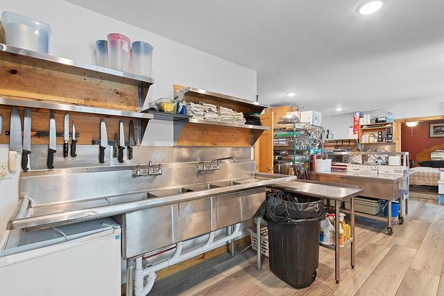 N9751 Parkway ROAD, Crivitz, WI 54114