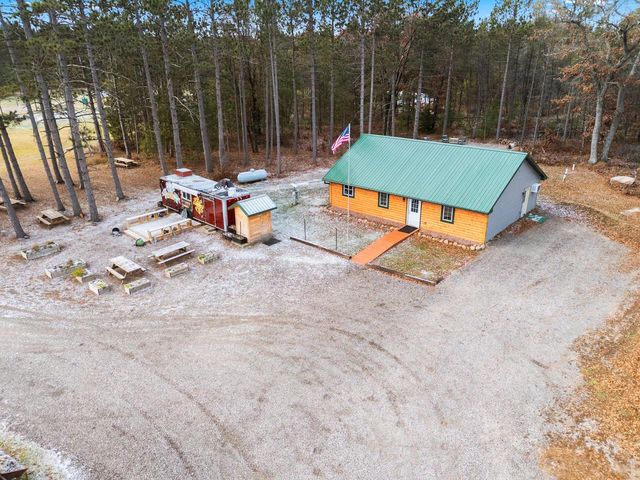 N9751 Parkway ROAD, Crivitz, WI 54114