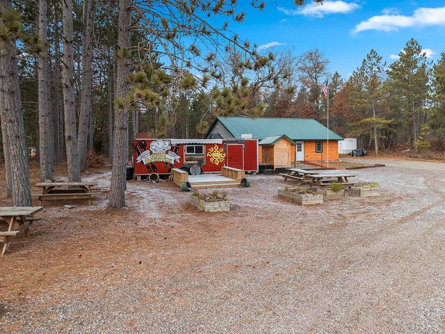 N9751 Parkway ROAD, Crivitz, WI 54114