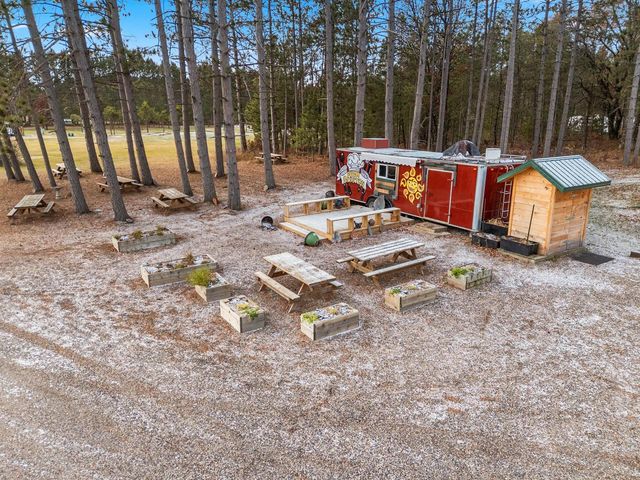 N9751 Parkway ROAD, Crivitz, WI 54114