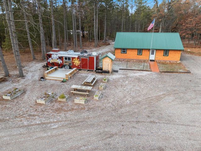 N9751 Parkway ROAD, Crivitz, WI 54114