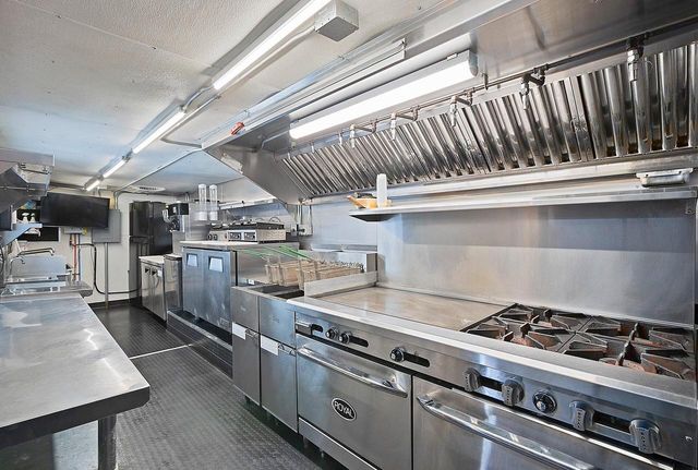 N9751 Parkway ROAD, Crivitz, WI 54114