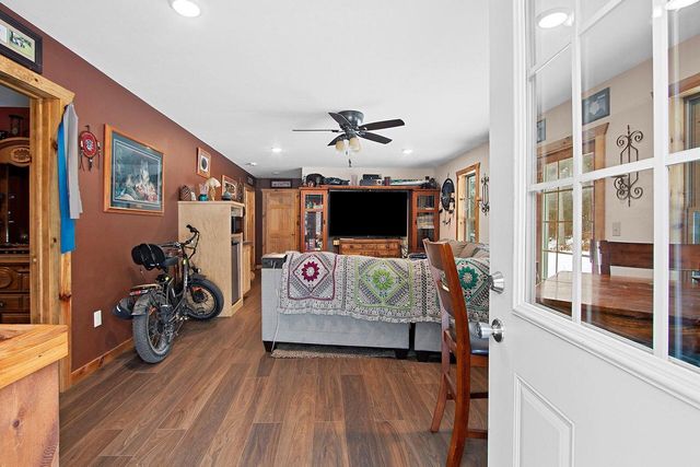 N9751 Parkway ROAD, Crivitz, WI 54114