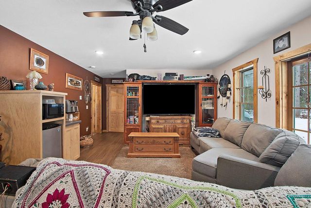 N9751 Parkway ROAD, Crivitz, WI 54114