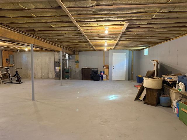 342 Onset Ave, Wareham, MA 02558