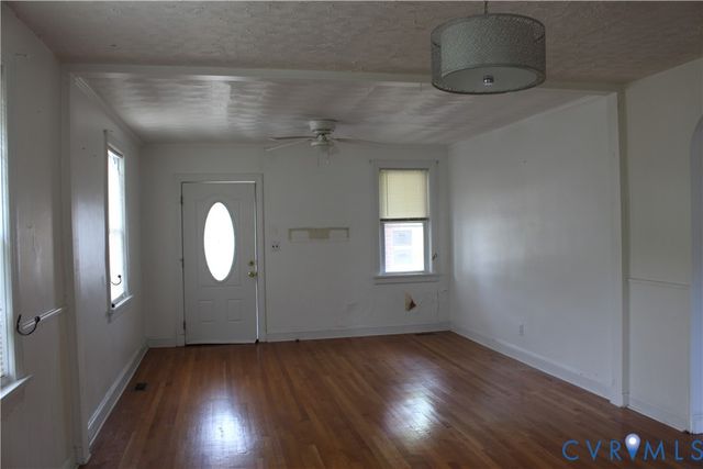 710 Colonial Ave, Colonial Heights, VA 23834