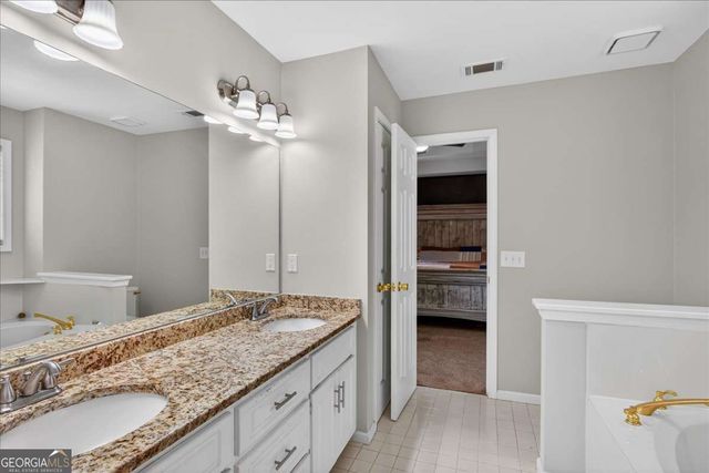 980 Woodvalley Drive, Canton, GA 30115