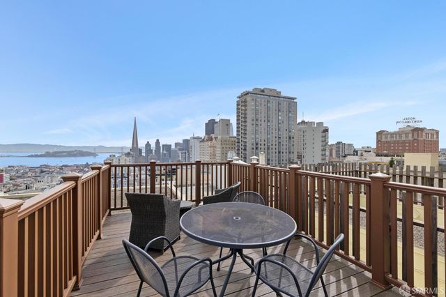 1260 clay Street 301, San Francisco, CA 94108