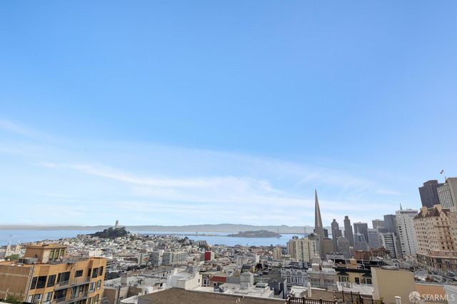 1260 clay Street 301, San Francisco, CA 94108