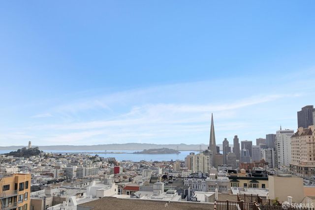 1260 clay Street 301, San Francisco, CA 94108