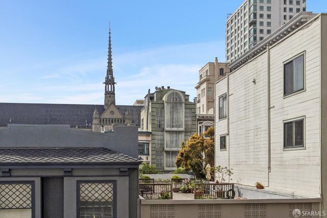1260 clay Street 301, San Francisco, CA 94108