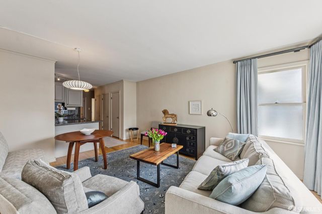 1260 clay Street 301, San Francisco, CA 94108