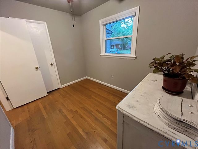 1670 Holly Dr, Gloucester Point, VA 23062