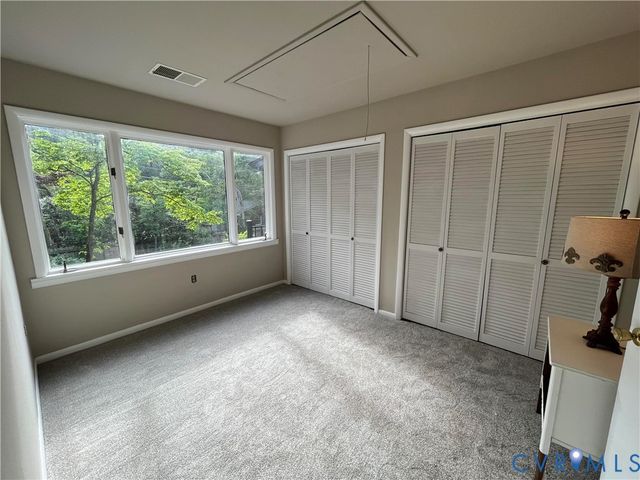 1670 Holly Dr, Gloucester Point, VA 23062