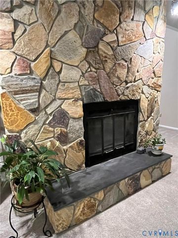 1670 Holly Dr, Gloucester Point, VA 23062