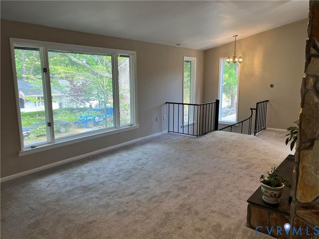 1670 Holly Dr, Gloucester Point, VA 23062