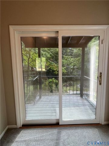 1670 Holly Dr, Gloucester Point, VA 23062